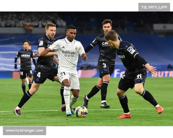 西甲德比激战：巴萨与皇马再度上演世纪之战，谁能笑到最后