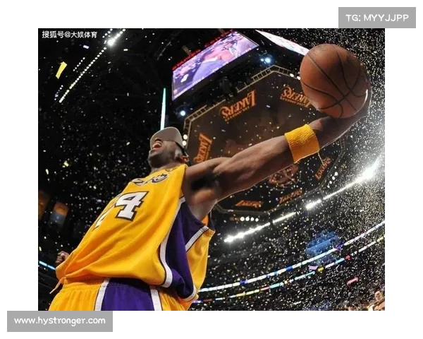 NBA暴扣集锦：看篮球巨星如何用力量与技巧征服篮筐