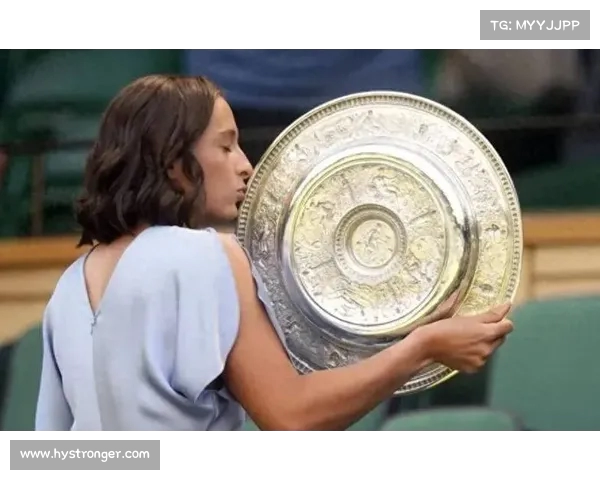 网球比赛风云榜：全球顶尖选手激战四大满贯赛场全程回顾与分析